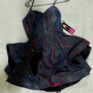 I’m selling a Blondie nites by Stacy Solar